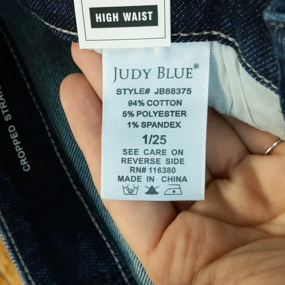 Judy Blue Cropped Straight Leg Raw Hem Jean 88375 - Picture 6 of 6